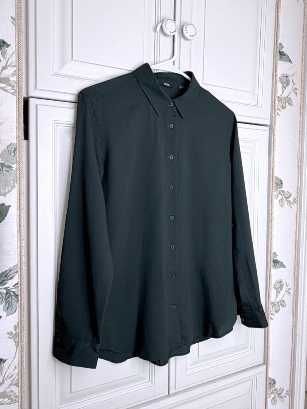 UNIQLO Drapey Button Down Blouse Dark Green Japan M